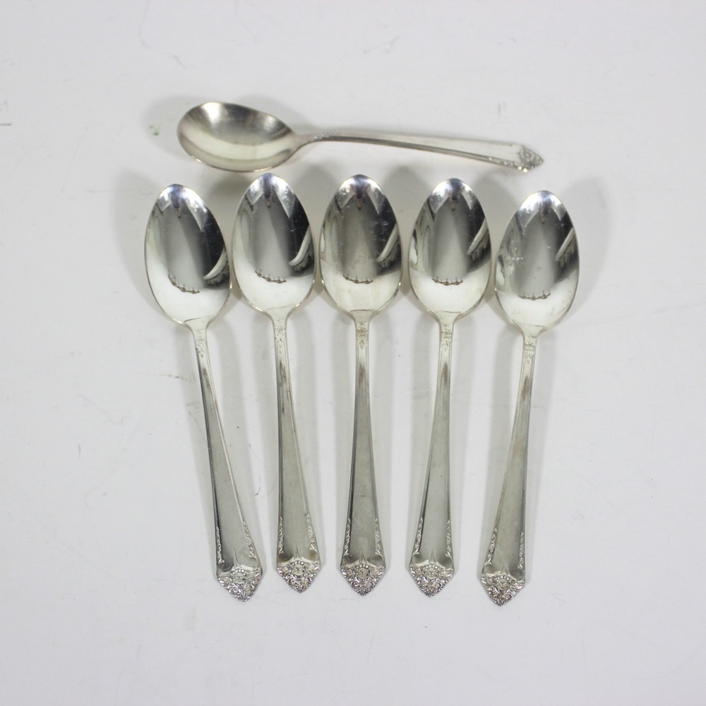 1950 Starlight Set of 5 Vintage Silver Tea Spoons Plus Sugar Spoon, Rogers Bros